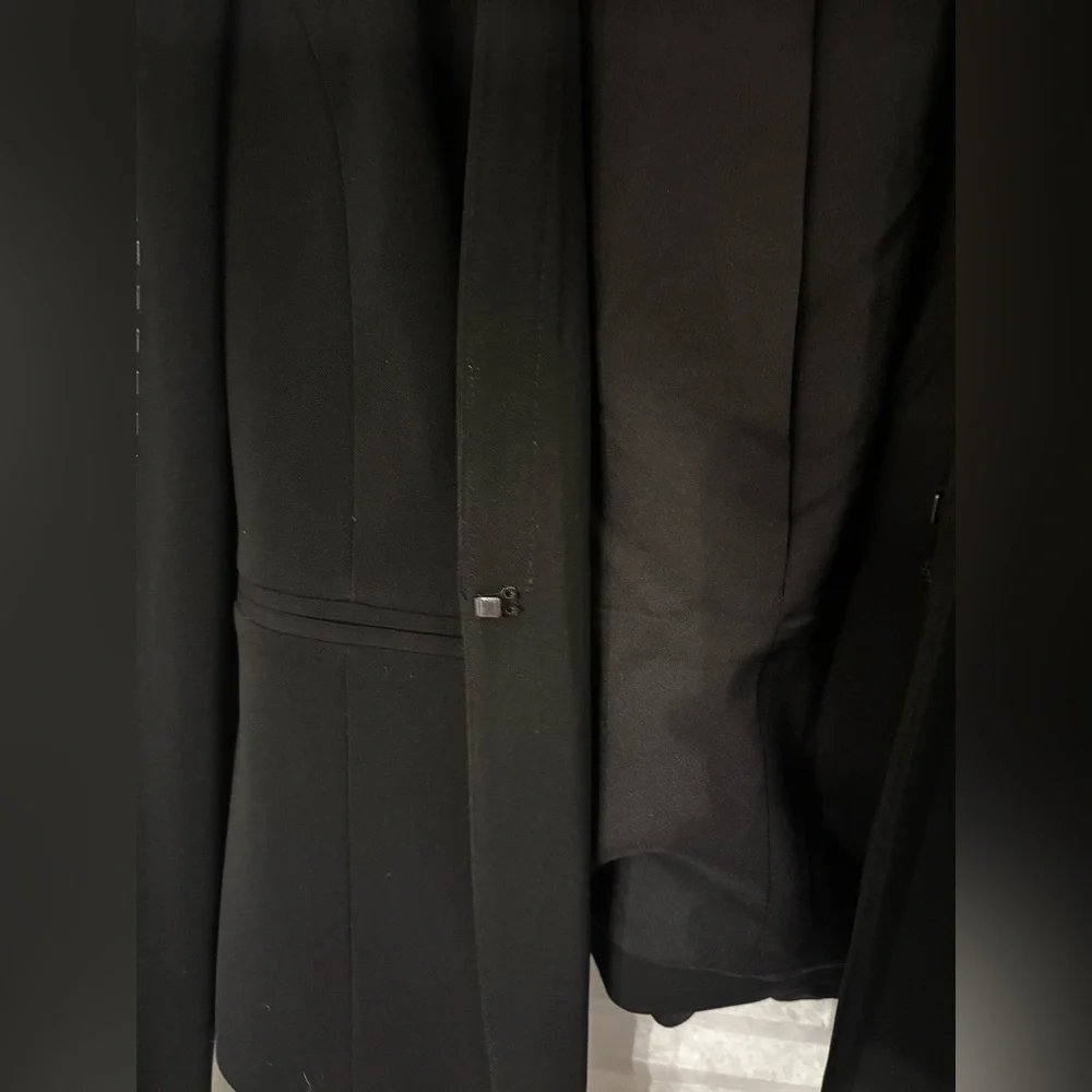 Cache Black and Gold Embellished Blazer - size 0 - Picture 7 of 7